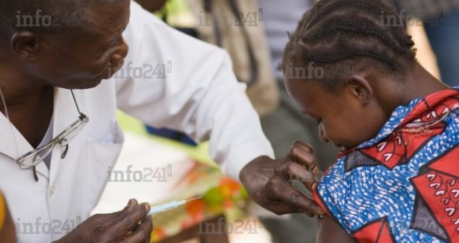 Covid-19 : L’UA annonce l’envoi mensuel de 400 millions de doses de vaccin aux Etats