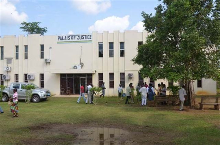 Le haut gradé de police à l’origine de l’évasion armée de Tchibanga, condamné mais libre&nbsp;!